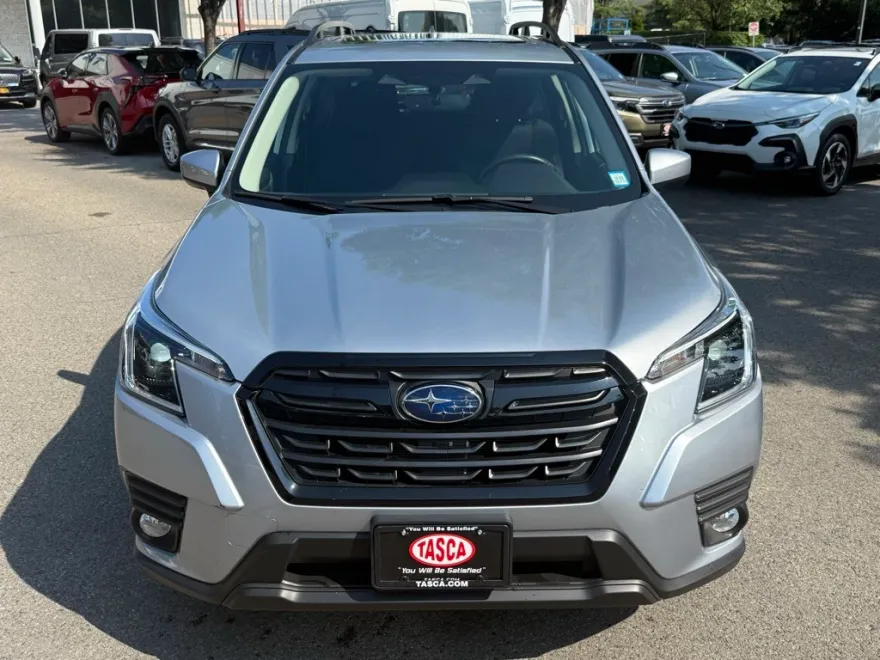 2022 Subaru Forester Premium photo 1