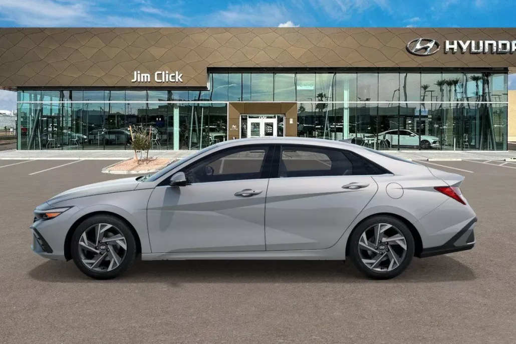 2025 Hyundai Elantra Limited photo 1
