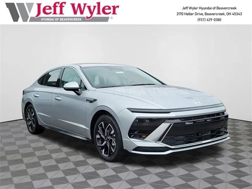 2025 Hyundai Sonata SEL photo 1