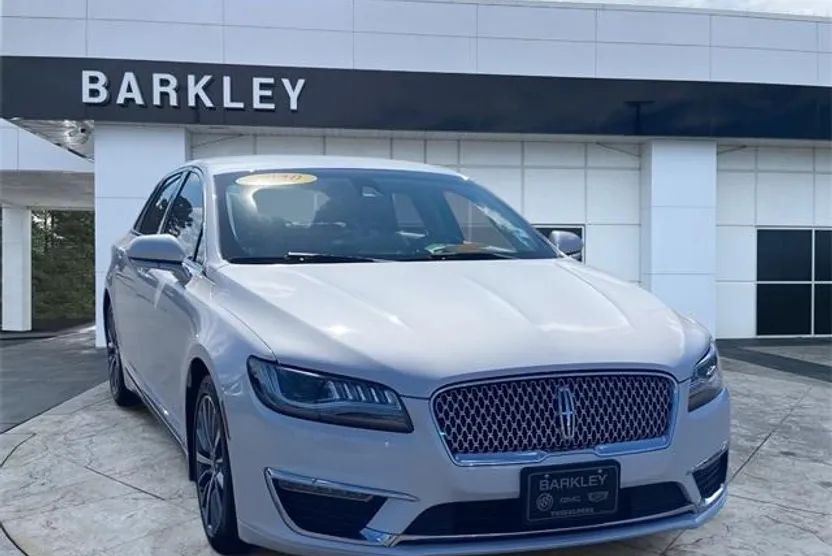 2020 Lincoln MKZ Standard photo 1