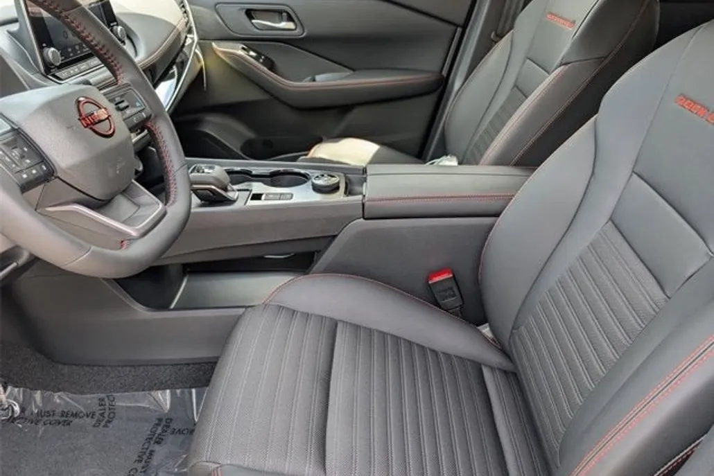 2026 Nissan Rogue SV photo 1