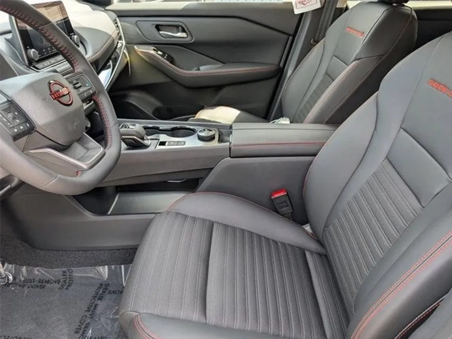 2026 Nissan Rogue SV photo 1