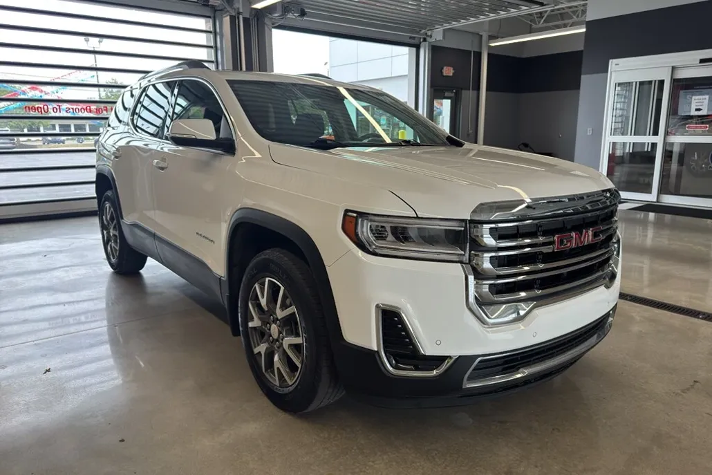 2022 Gmc Acadia SLE photo 1