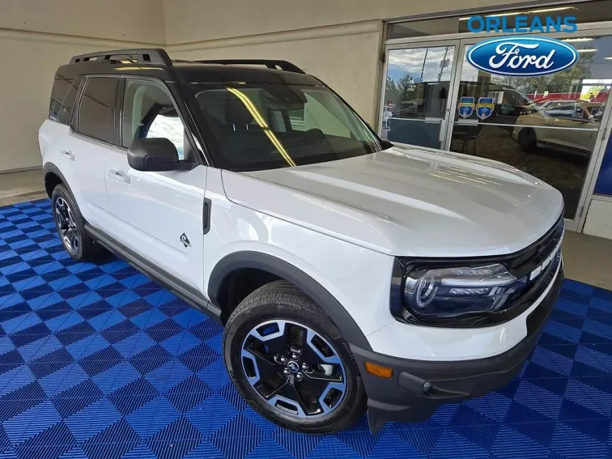 2024 Ford Bronco Sport Outer Banks photo 1