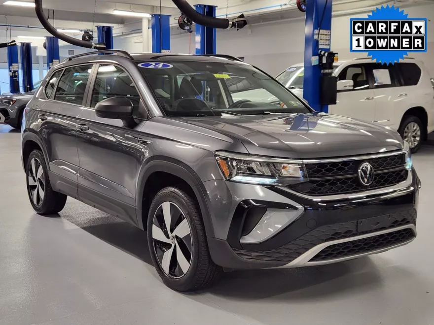 2024 Volkswagen Taos S photo 1