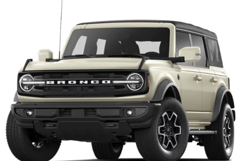 2025 Ford Bronco Outer Banks photo 1