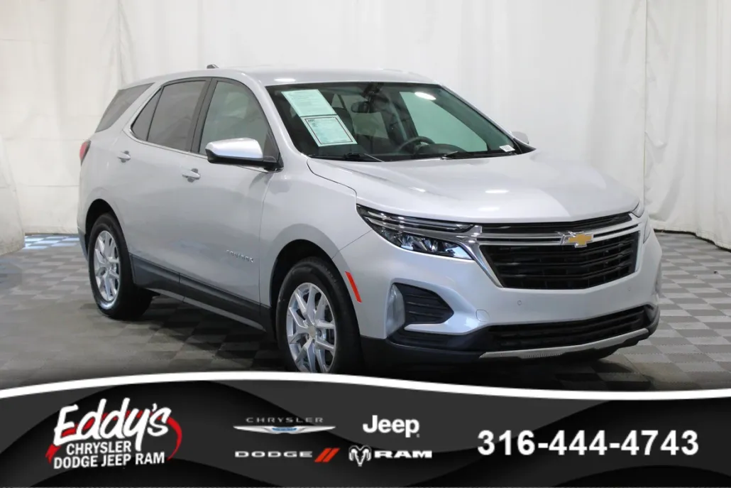 2022 Chevrolet Equinox LT photo 1