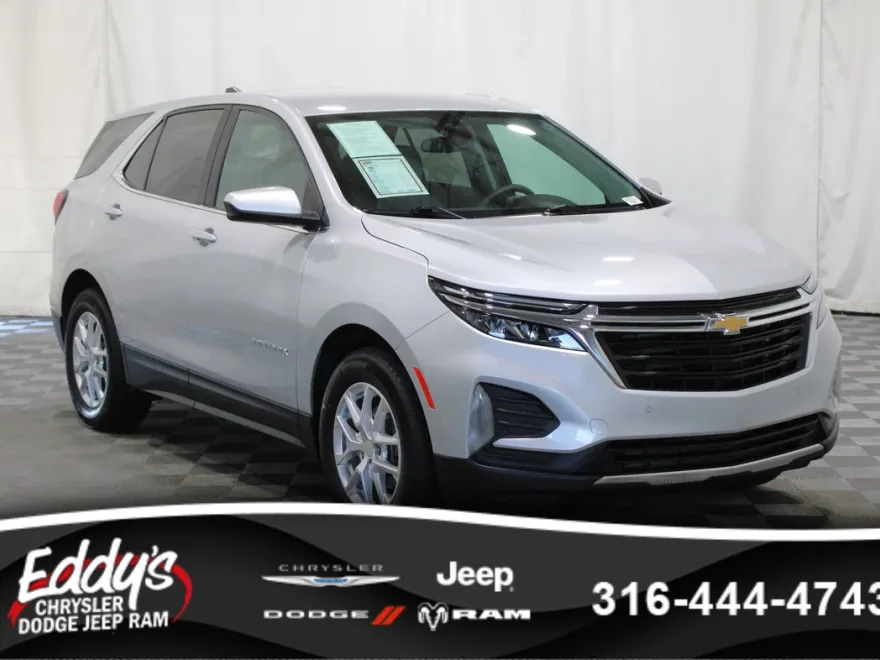 2022 Chevrolet Equinox LT photo 1