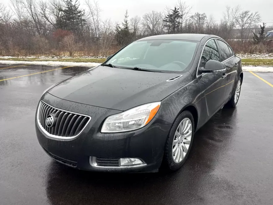 2012 Buick Regal Premium photo 1
