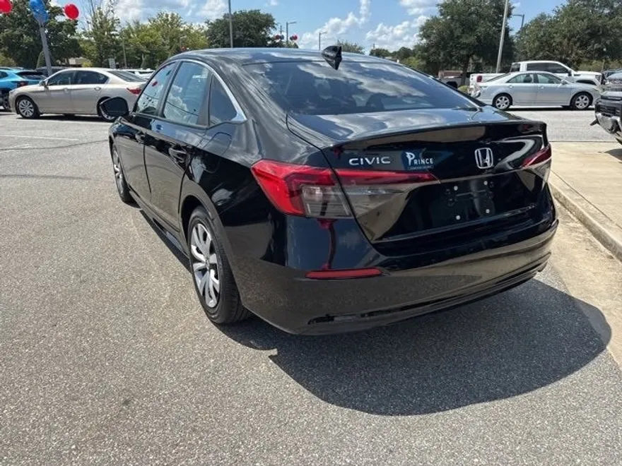 2022 Honda Civic LX photo 1