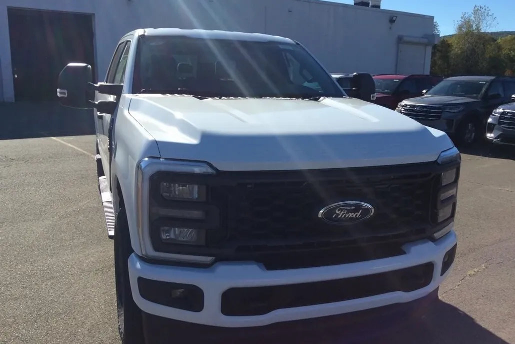 2026 Ford F-250 photo 1