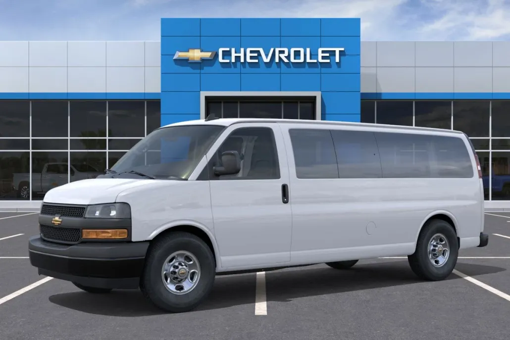 2025 Chevrolet Express Passenger 3500 photo 1