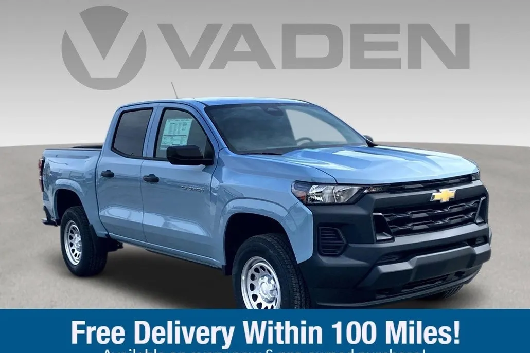 2025 Chevrolet Colorado LT photo 1