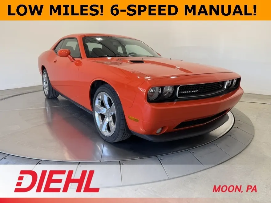 2013 Dodge Challenger R/T photo 1