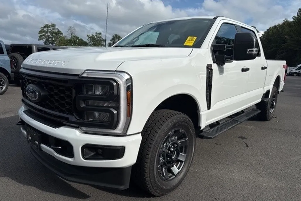 2024 Ford F-250 photo 1