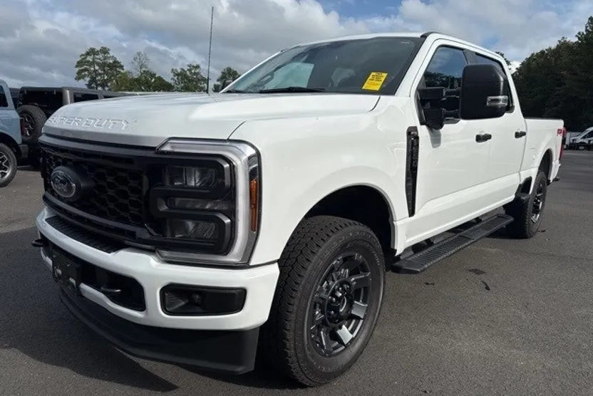 2024 Ford F-250 photo 1