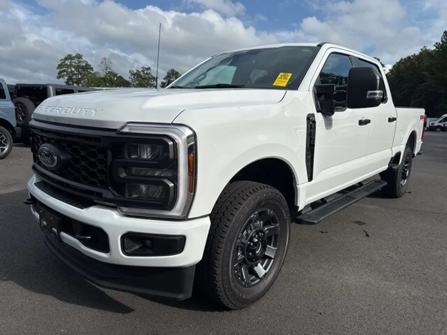 2024 Ford F-250 photo 1
