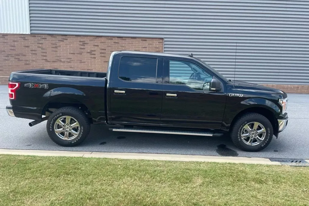2019 Ford F-150 XLT photo 1