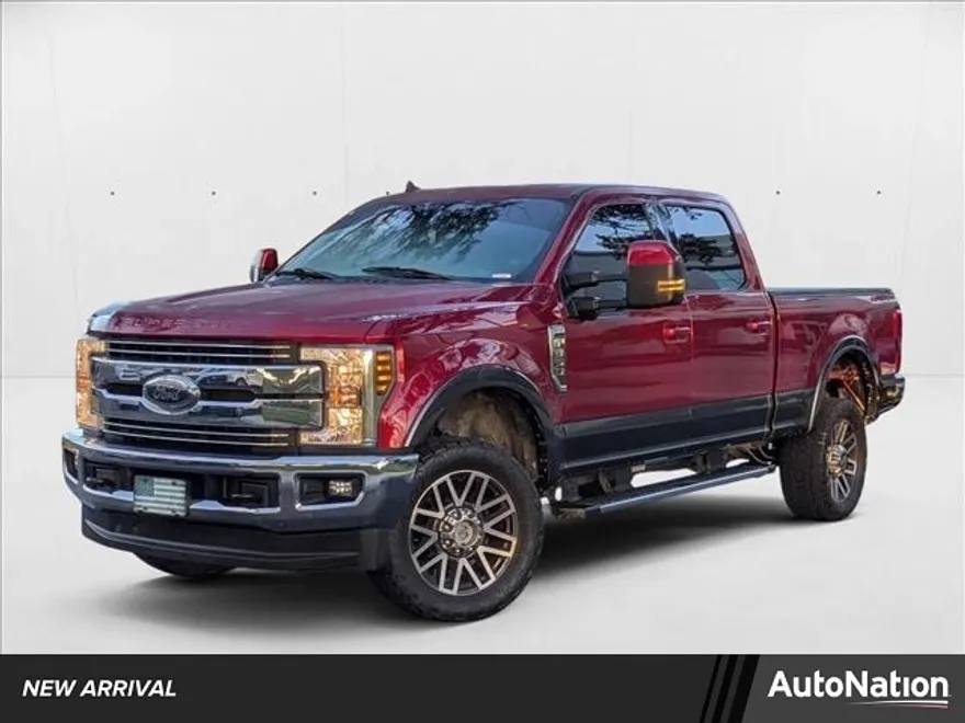 2019 Ford F-350 Lariat photo 1