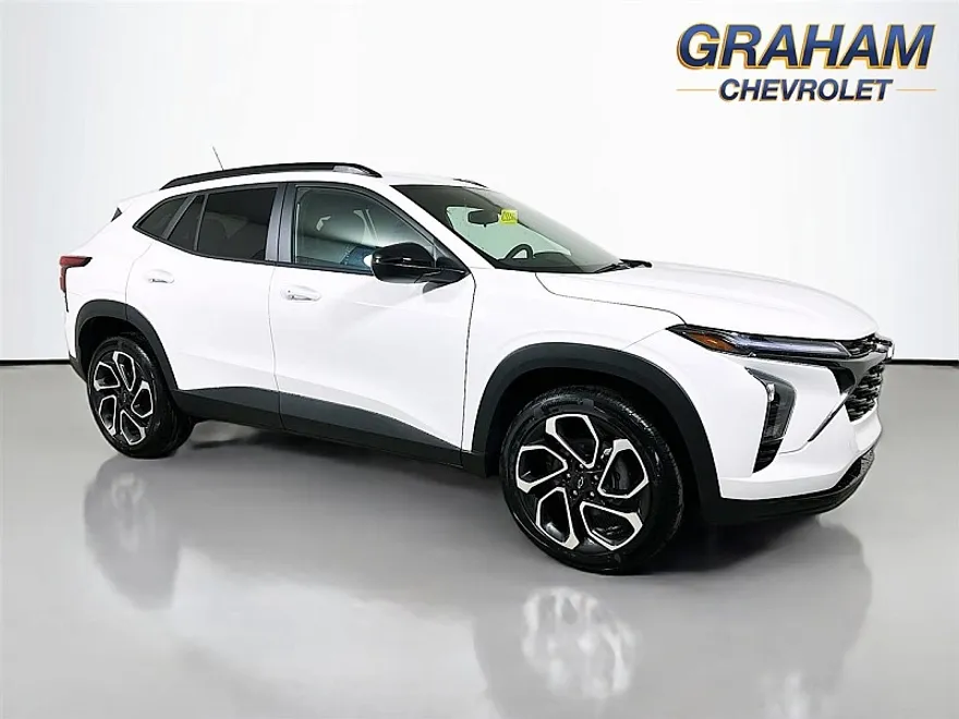 2025 Chevrolet Trax photo 1