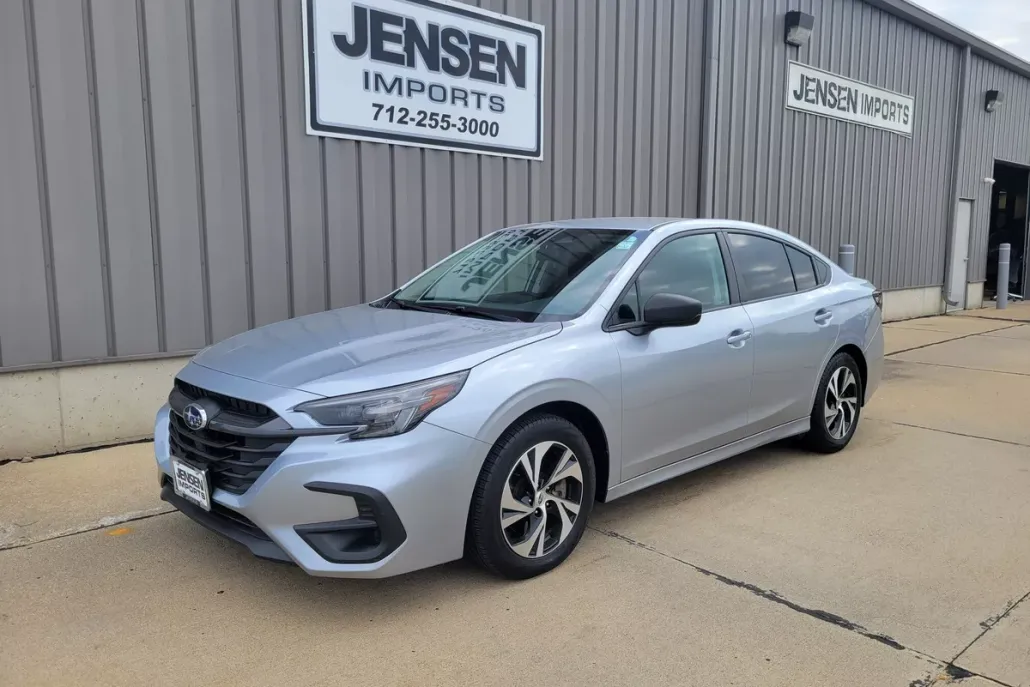 2023 Subaru Legacy Base photo 1