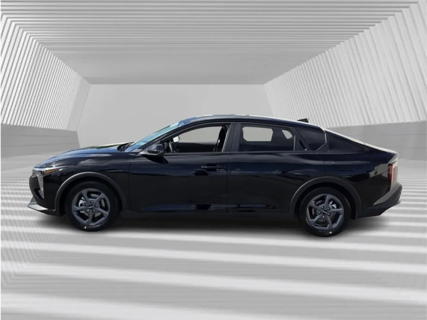 2025 Kia K4 LX photo 1