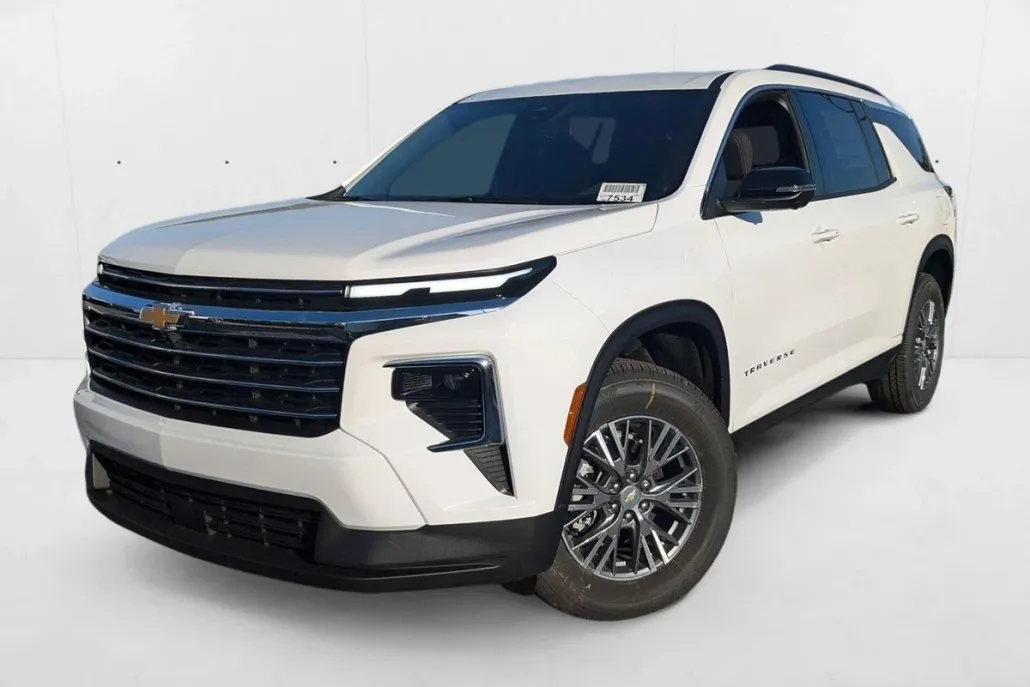 2025 Chevrolet Traverse photo 1