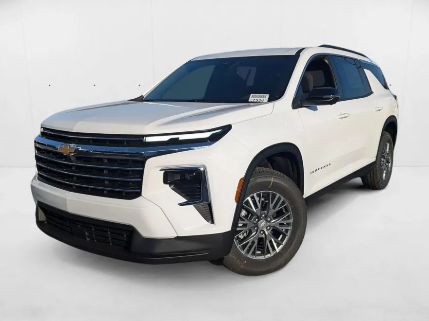 2025 Chevrolet Traverse photo 1