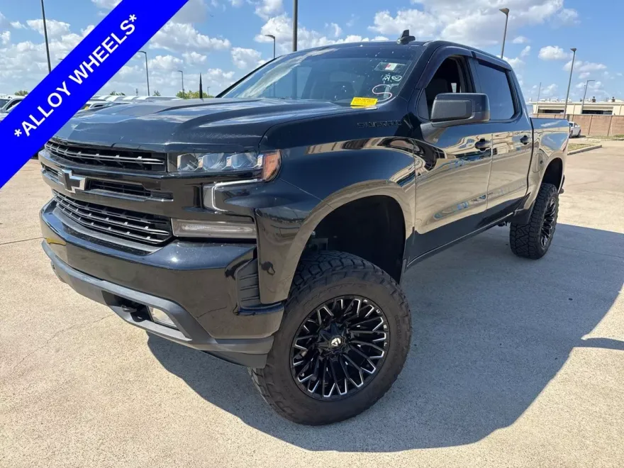 2021 Chevrolet Silverado 1500 RST photo 1