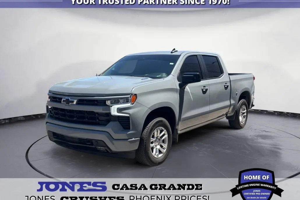 2024 Chevrolet Silverado 1500 RST photo 1