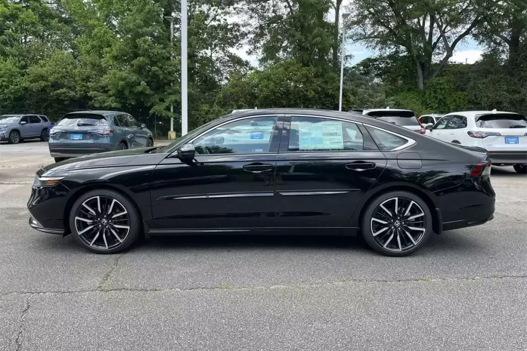 2025 Honda Accord Hybrid Touring photo 1