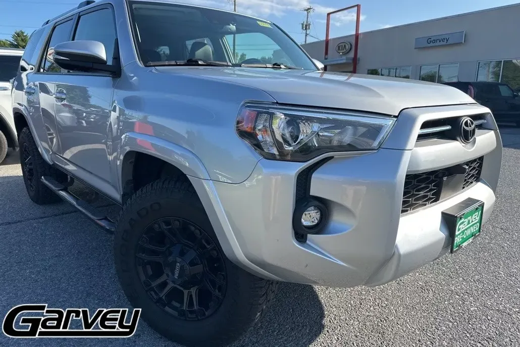 2022 Toyota 4Runner SR5 Premium photo 1