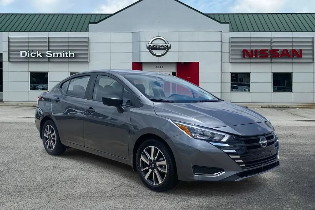 2025 Nissan Versa S photo 1