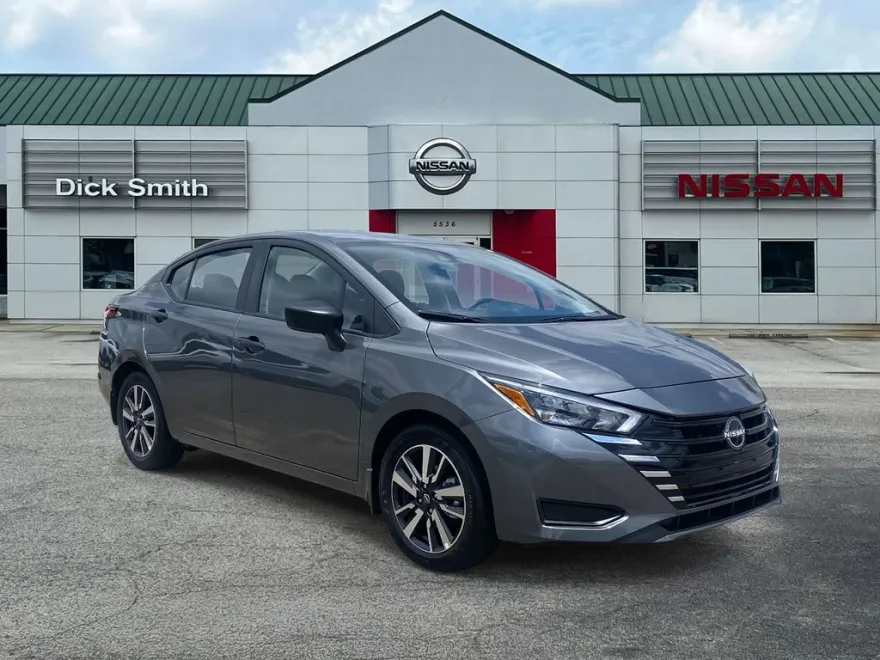 2025 Nissan Versa S photo 1