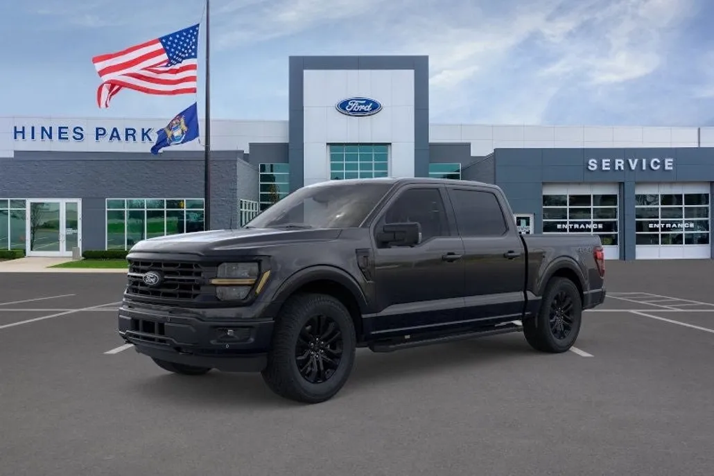 2025 Ford F-150 XLT photo 1