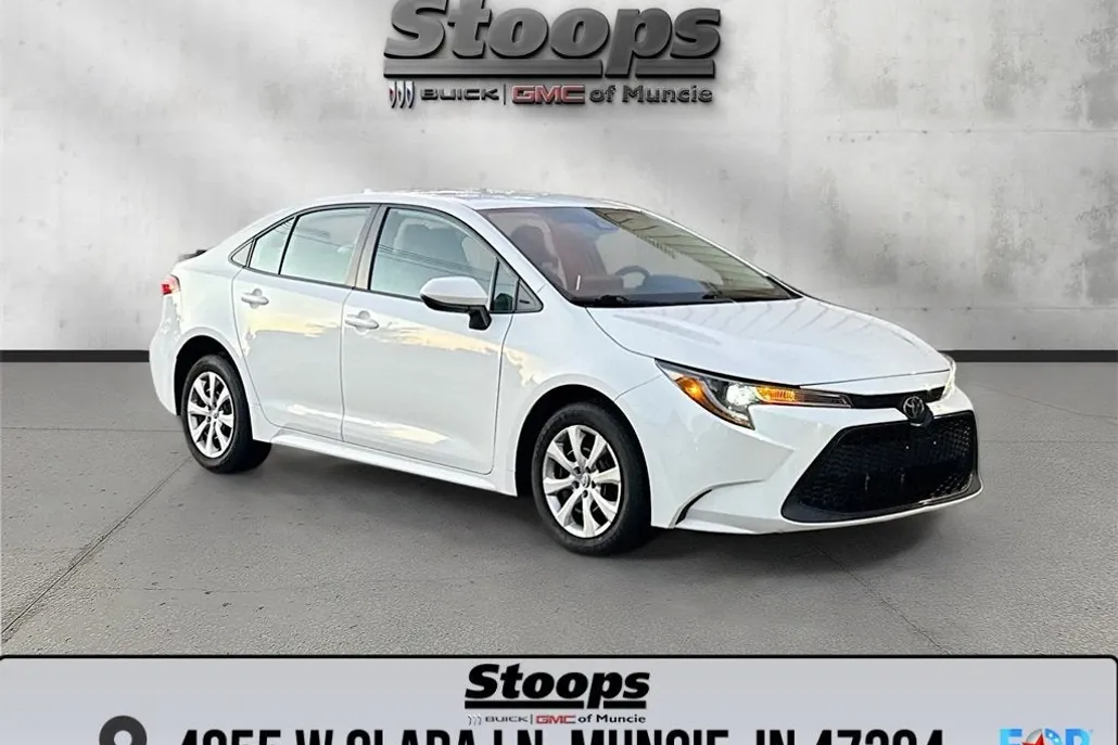 2020 Toyota Corolla LE photo 1