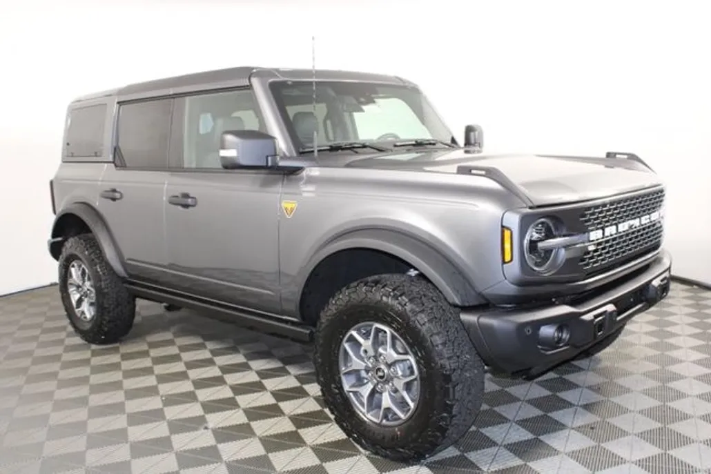 2025 Ford Bronco Badlands photo 1