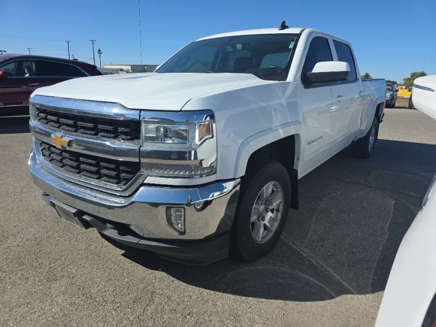 2018 Chevrolet Silverado 1500 LT photo 1