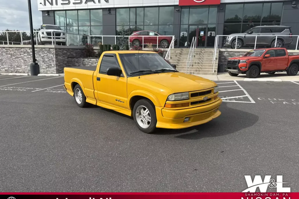 2003 Chevrolet S-10 Pickup photo 1