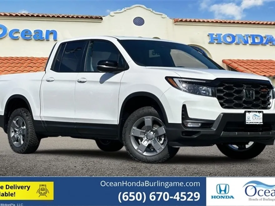2025 Honda Ridgeline TrailSport photo 1