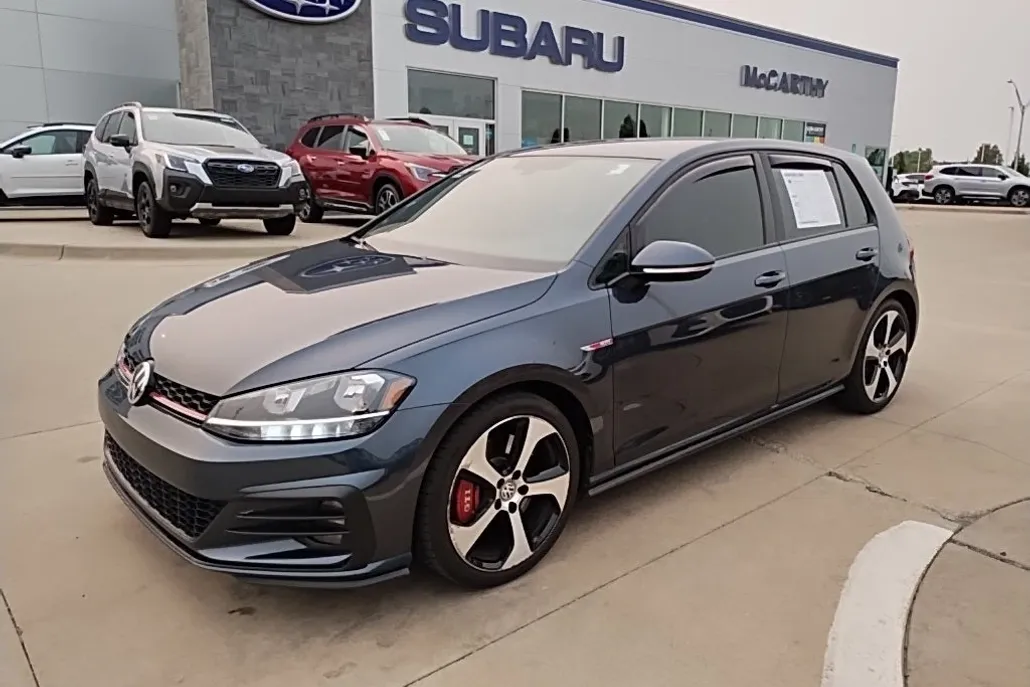 2019 Volkswagen Golf GTI S photo 1