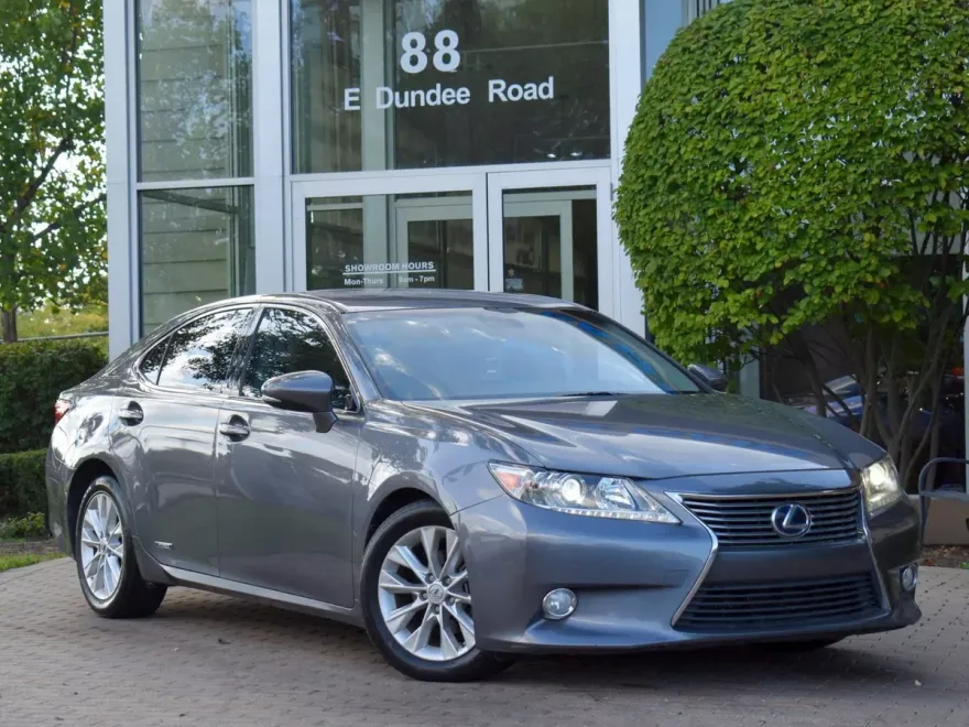 2013 Lexus ES 300h Luxury photo 1