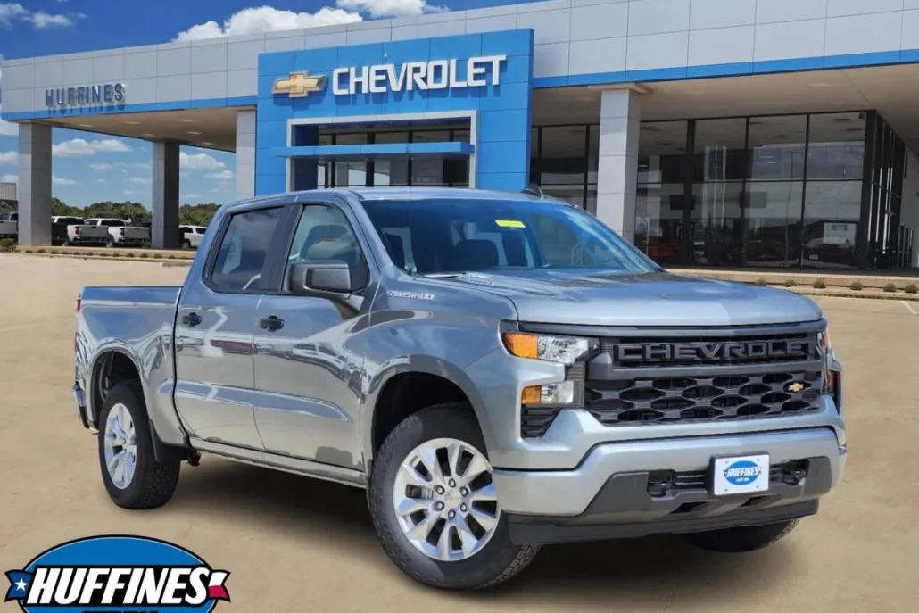 2025 Chevrolet Silverado 1500 Custom photo 1