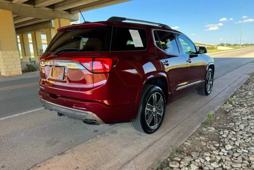 2017 Gmc Acadia Denali photo 1