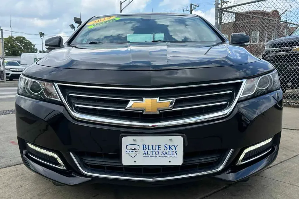 2019 Chevrolet Impala 1LT photo 1