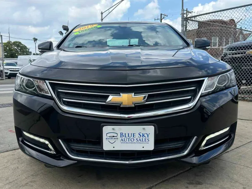 2019 Chevrolet Impala 1LT photo 1