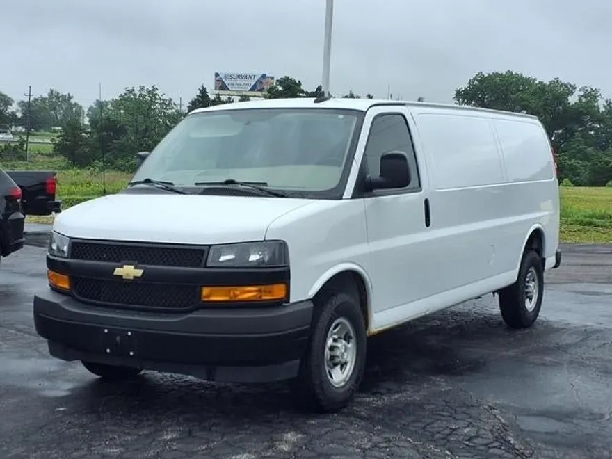2023 Chevrolet Express Cargo 2500 Base photo 1