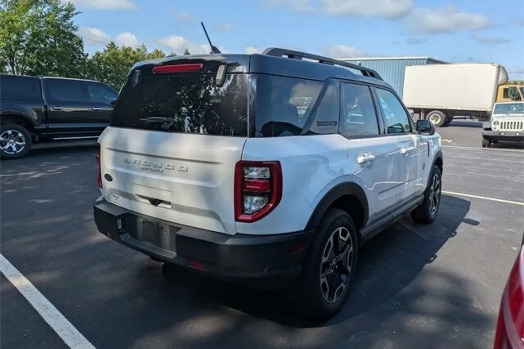 2023 Ford Bronco Sport Outer Banks photo 1