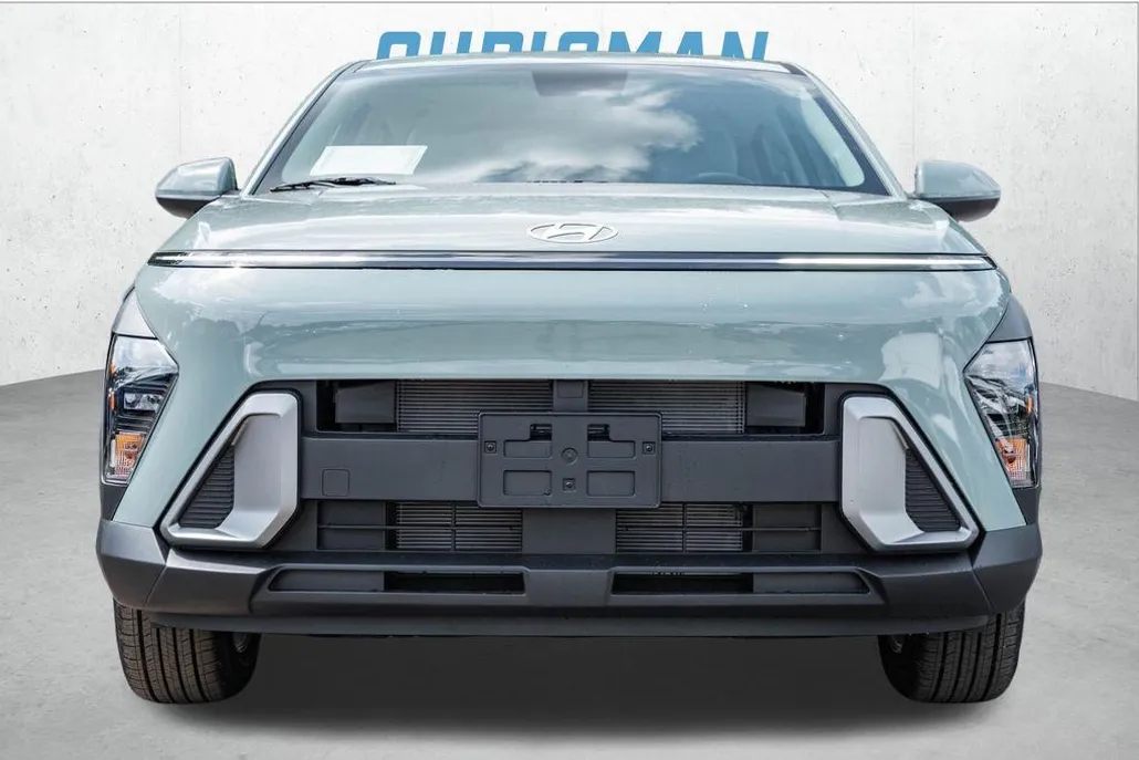 2026 Hyundai Kona SE photo 1