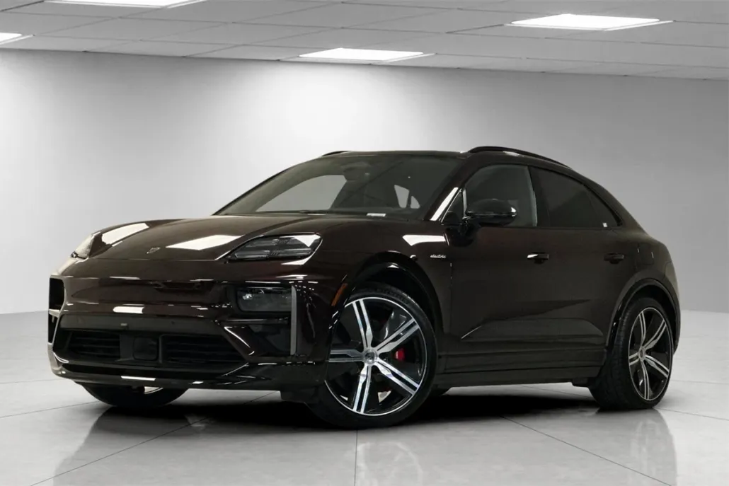 2024 Porsche Macan Turbo Electric photo 1